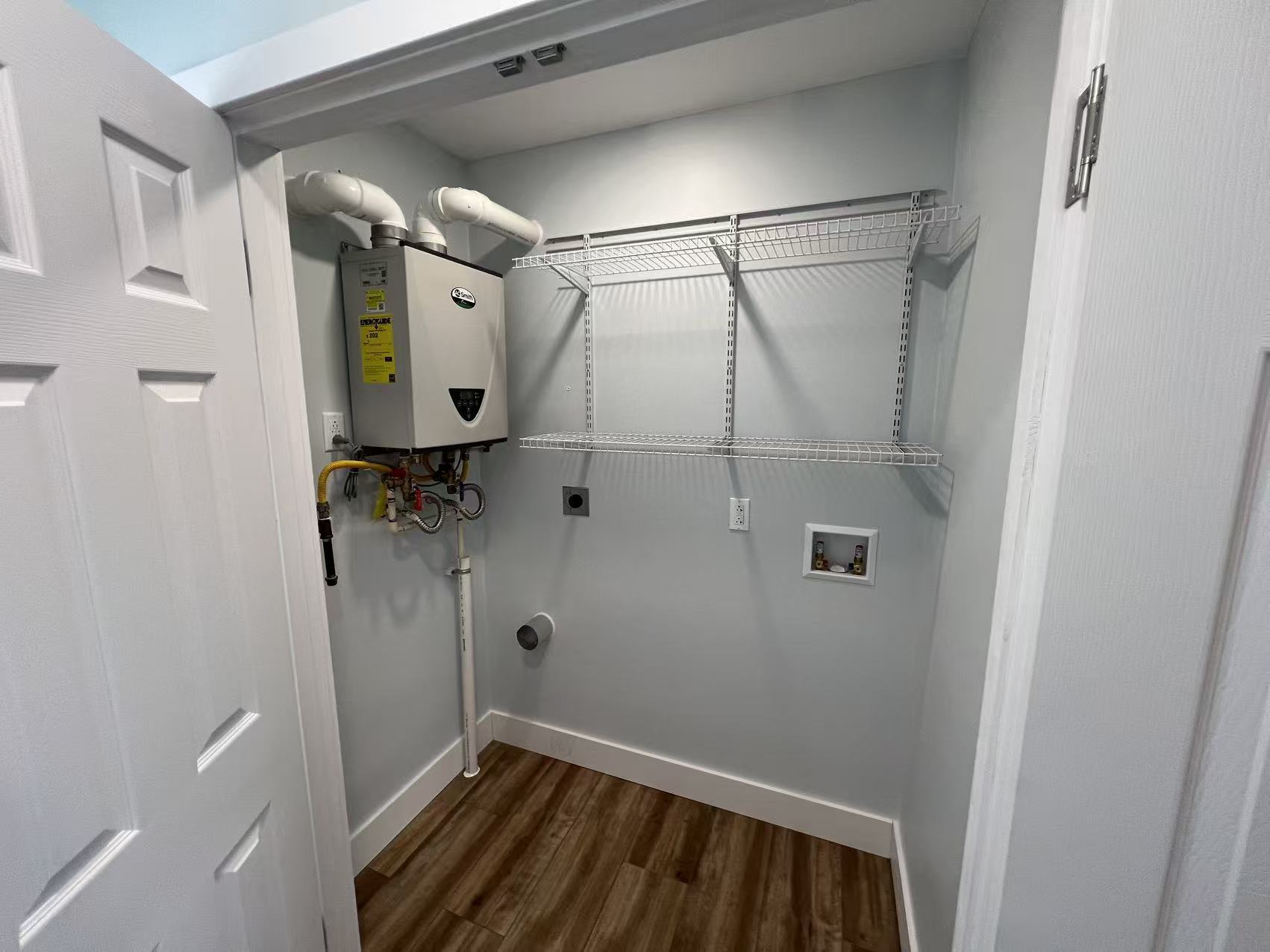 Building Photo - 1315 Mercury Dr