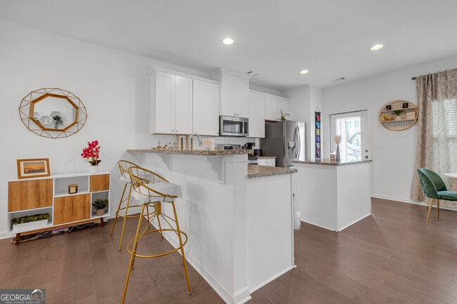 Building Photo - 909 Ambient Way