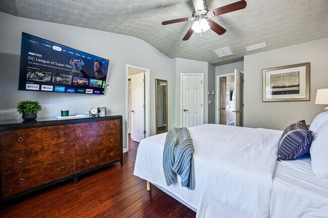 Building Photo - 1431 Bay Overlook Dr