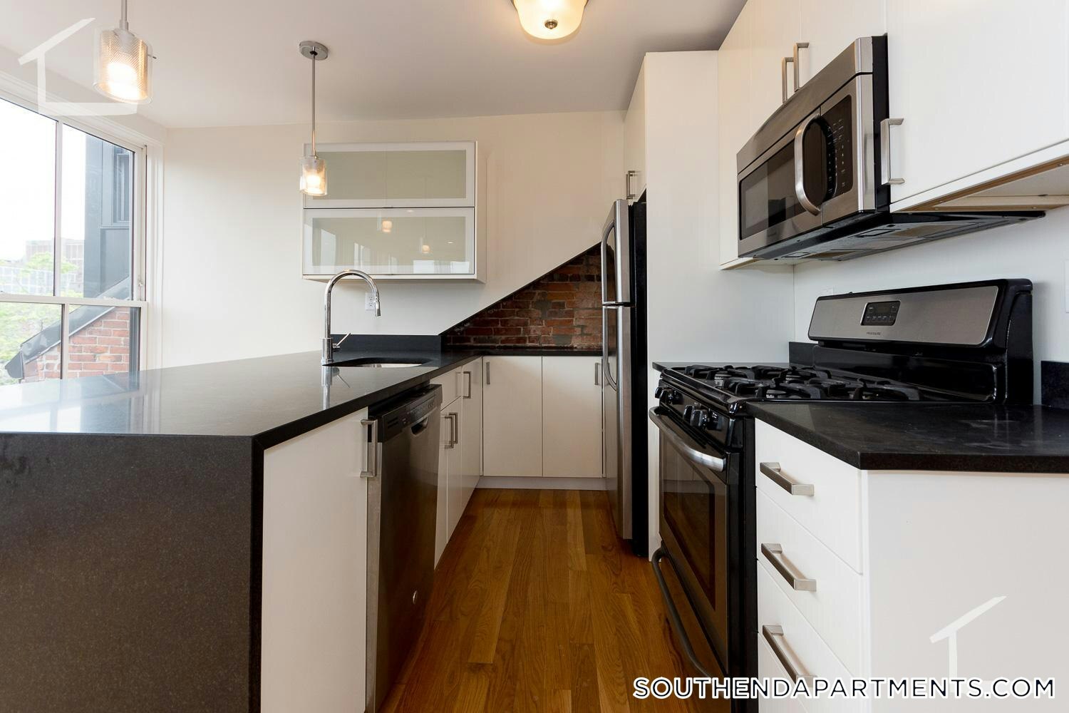 Building Photo - 656 Massachusetts Ave