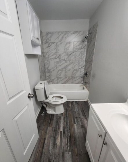 Building Photo - 302 Randolph Dr