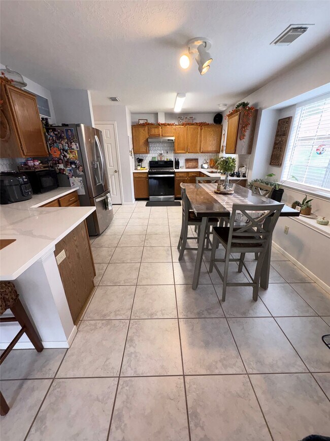 Building Photo - 4325 Spoonbill Dr