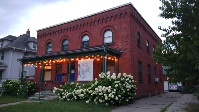Building Photo - 1900 Columbus Ave.