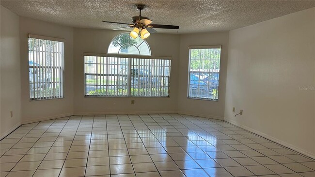 Building Photo - 5015 Laguna Bay Cir