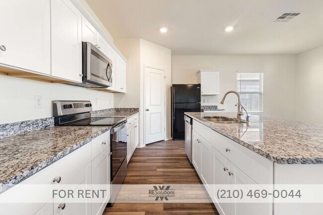 Building Photo - 2022 Home Near Lackland | 2,058 Sq Ft | Office/Study | Community Pool | Pet Friendly