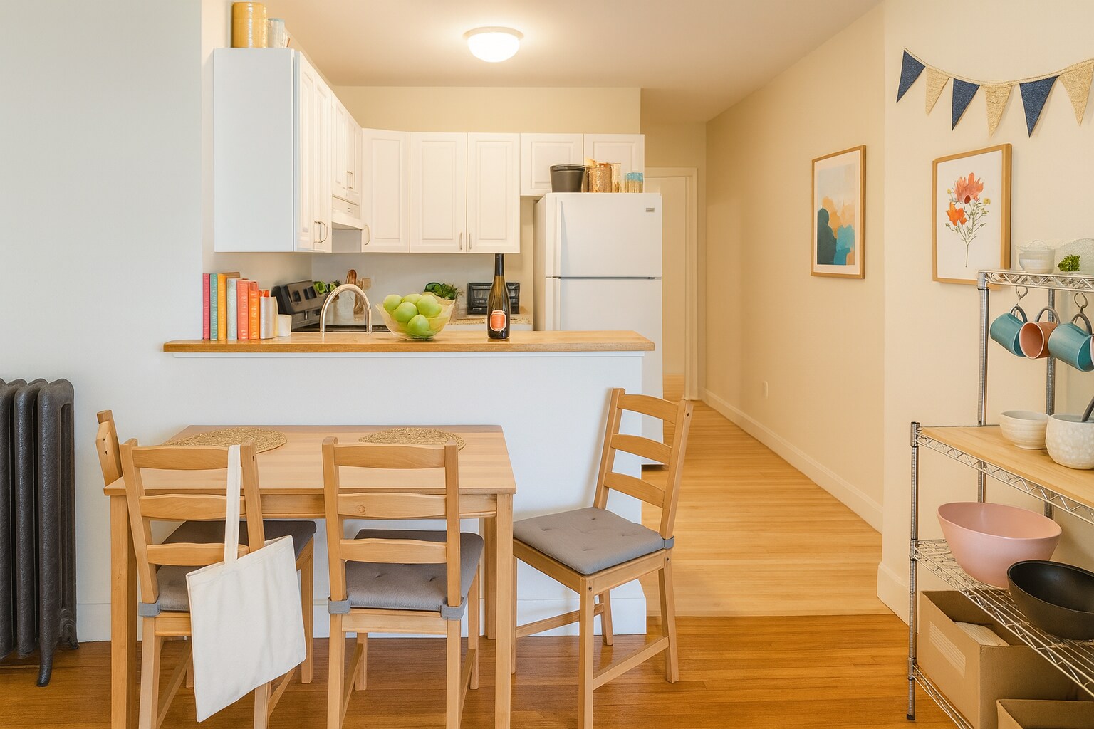 Building Photo - 318 St Paul St