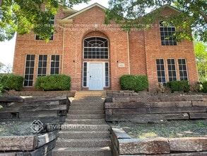 Building Photo - 2404 Manchester Dr