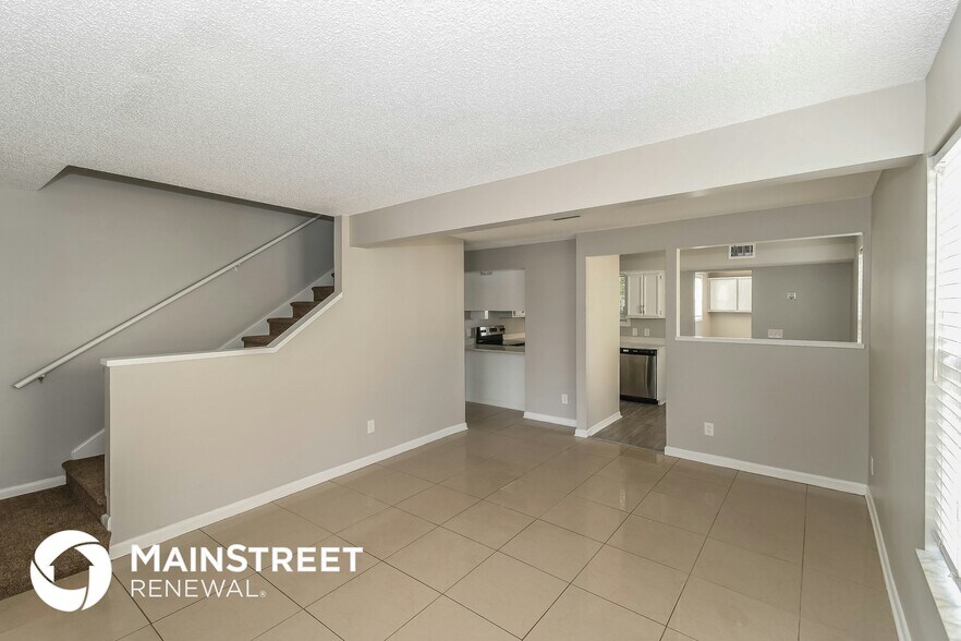 Building Photo - 4650 Buxton St