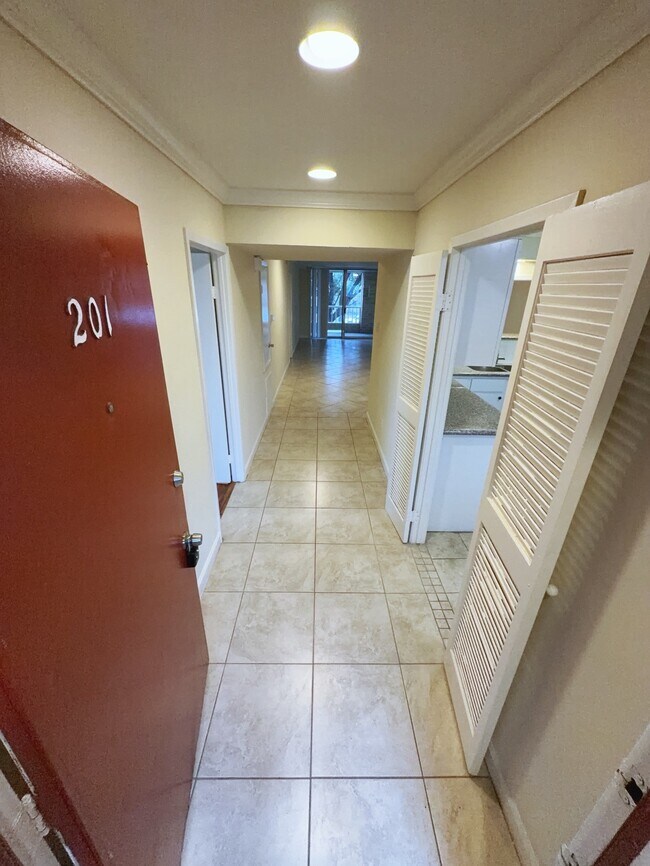 Building Photo - 2210 Dorrington St