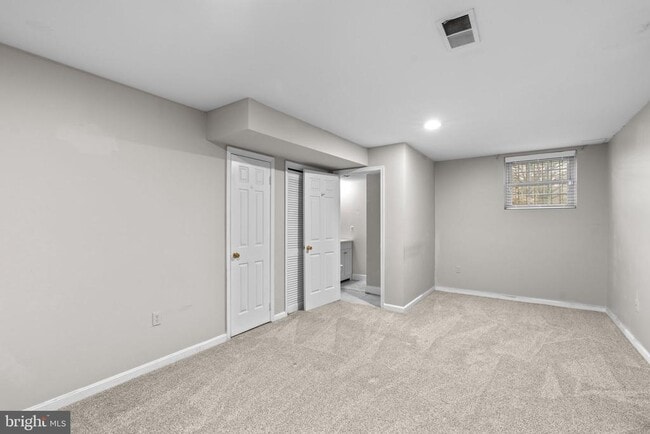 Building Photo - 1305 S Potomac St