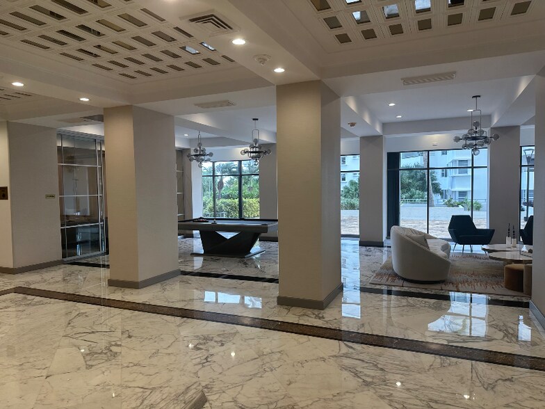 Building Photo - 11 Island Ave