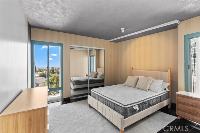 Building Photo - 10336 Wilshire Blvd
