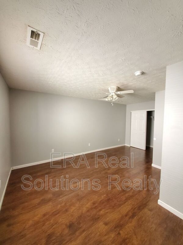 Building Photo - 528 Frebis Ave