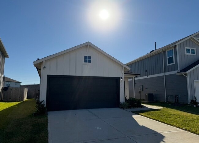 Building Photo - 23415 Wagon Cart Rd