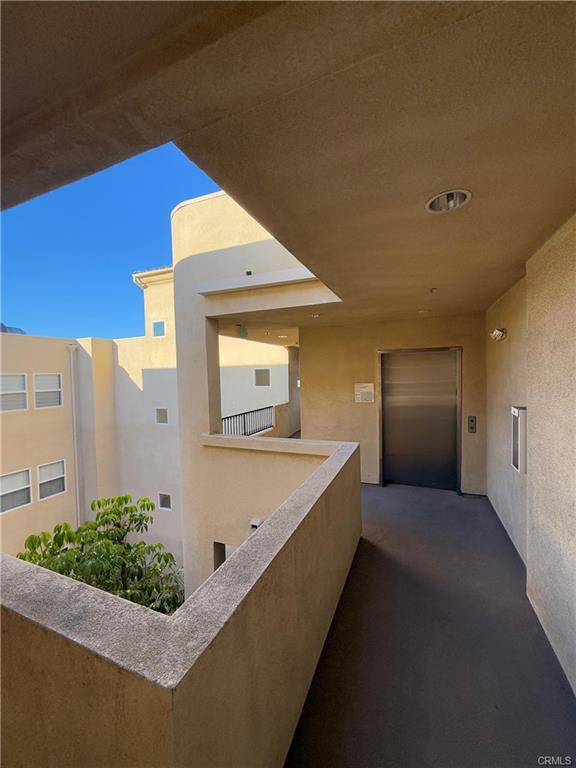 Building Photo - 14343 Burbank Blvd