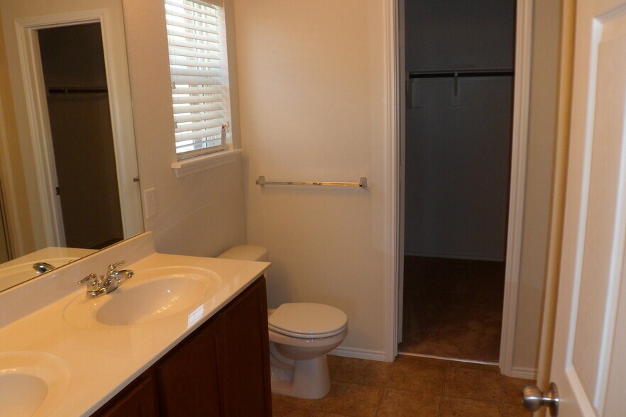 Building Photo - 1508 Abby Creek Dr