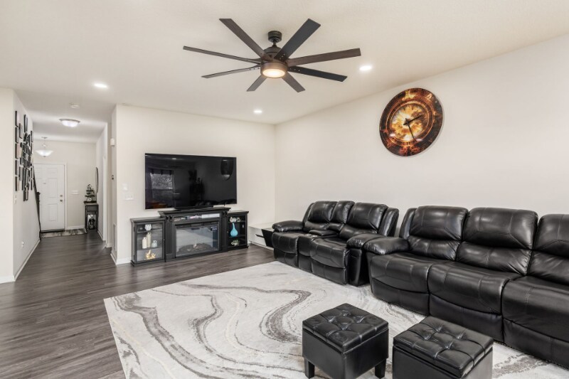 Building Photo - 2868 Beechwood Dr