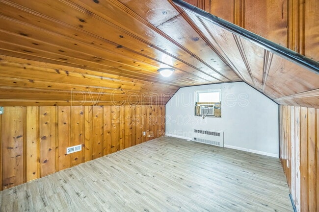 Building Photo - 5211 Parkview Ave