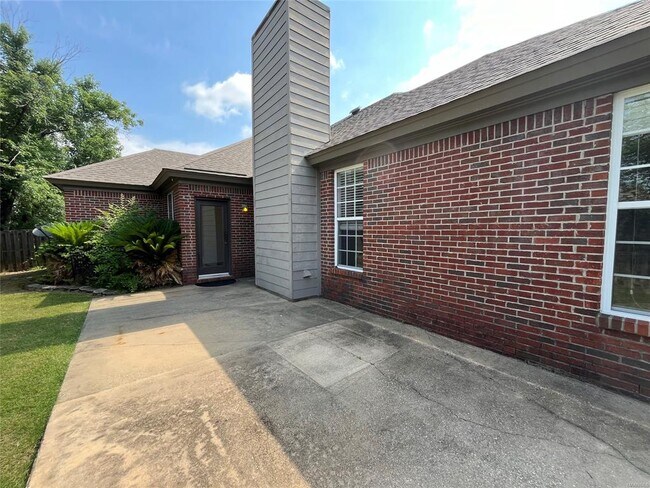 Building Photo - 9408 Crofton Ct