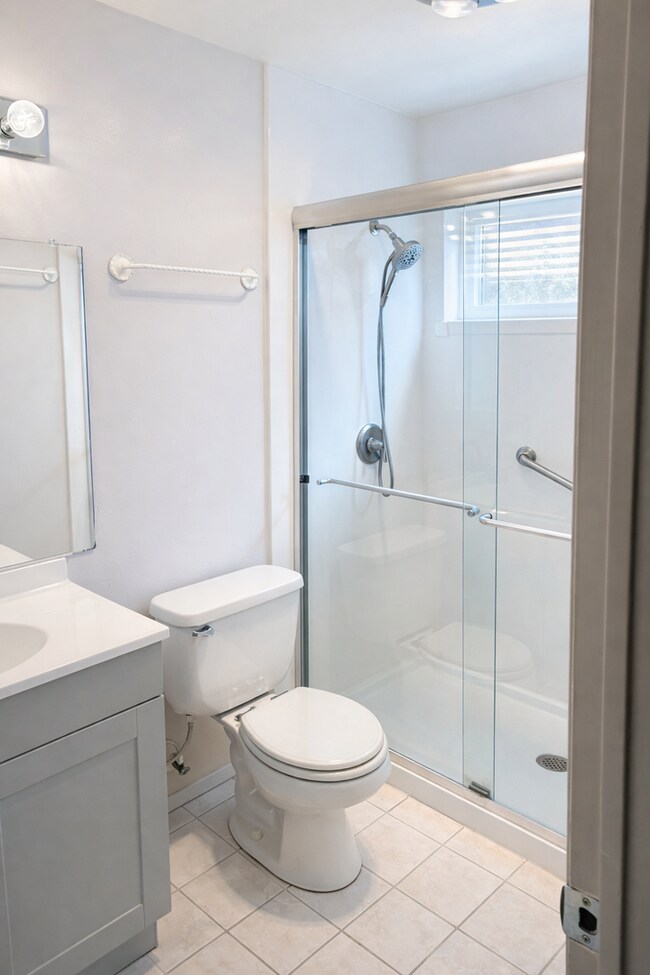 Building Photo - 1 Bed / 1 Bath Condo for Lease – Walk to Downtown La Mesa!