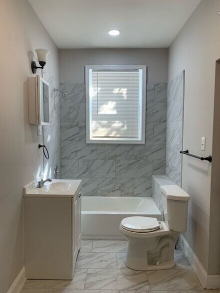 Building Photo - 658 N 52nd St