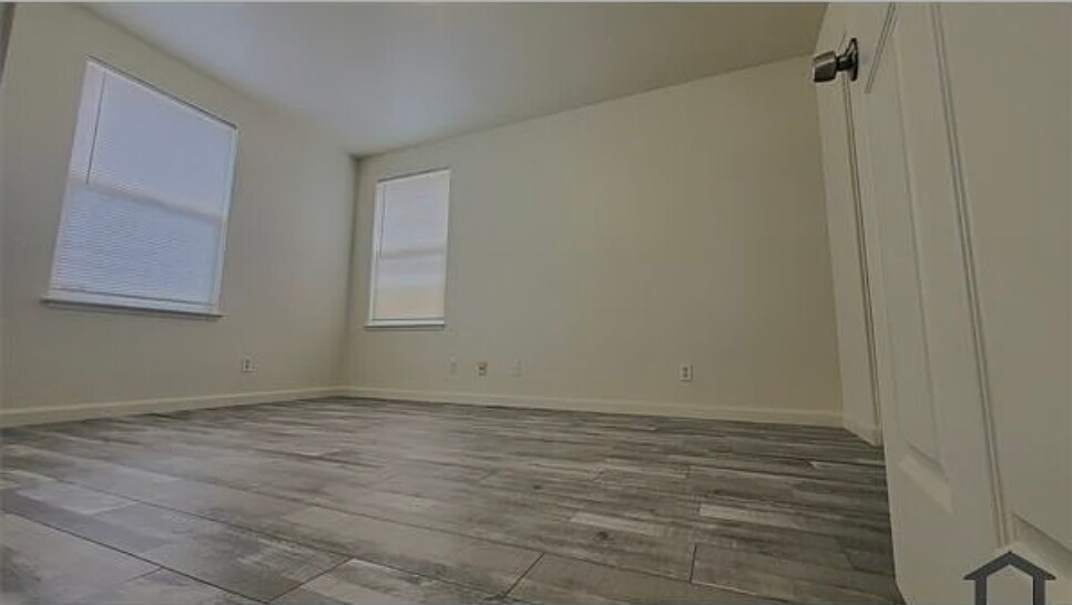 Building Photo - 10559 East Ct