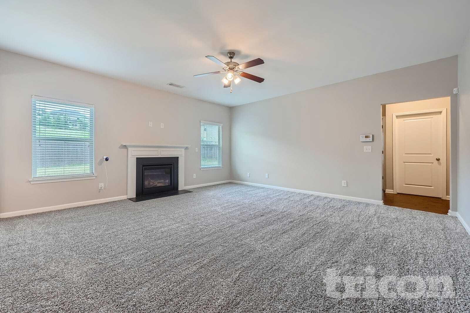 Building Photo - 8000 Hillside Climb Wy