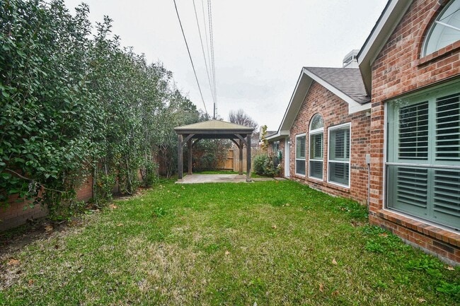 Building Photo - 2218 Millerton Ln