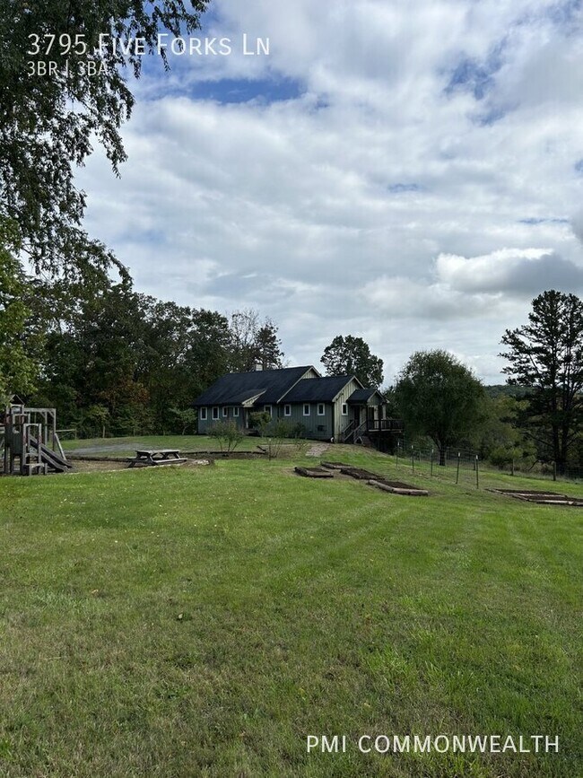 Building Photo - 3795 Five Forks Ln
