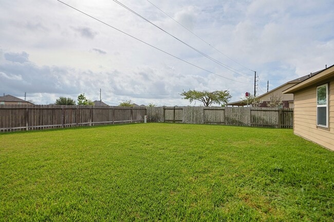 Building Photo - 9960 Golden Field Ln