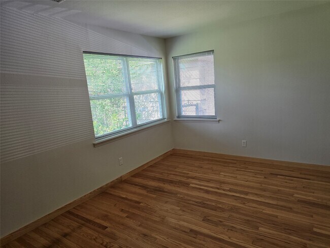 Building Photo - 6414 Neff St