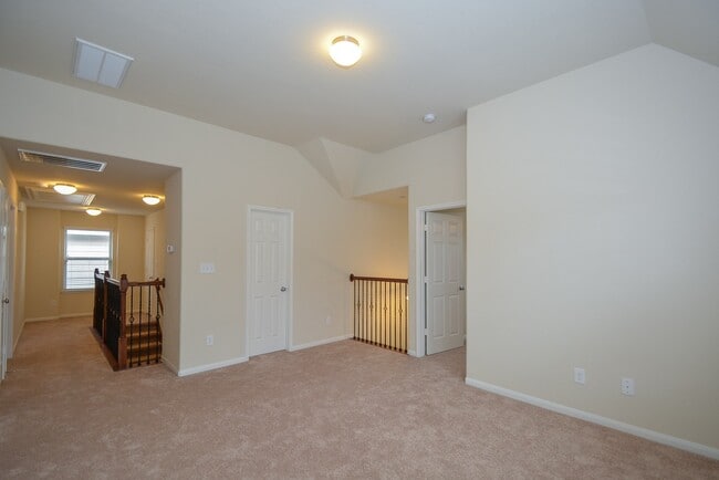 Building Photo - 20215 Stonebridge Terrace Dr