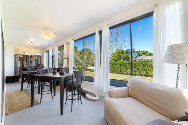 Building Photo - 3000 Conifer Dr