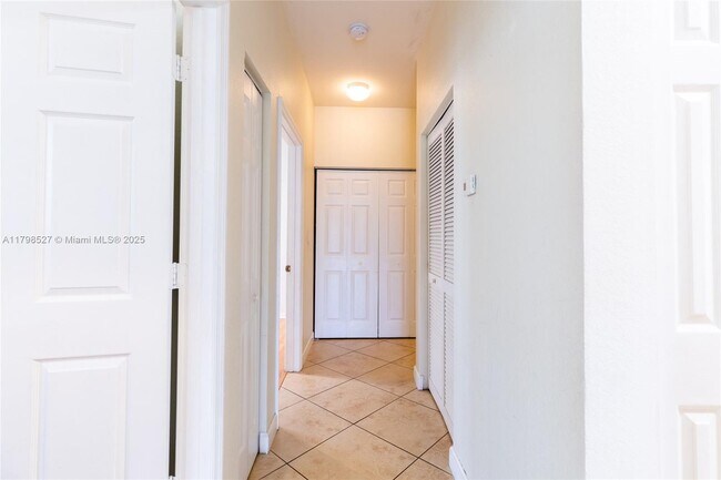 Building Photo - 13157 SW 44th St