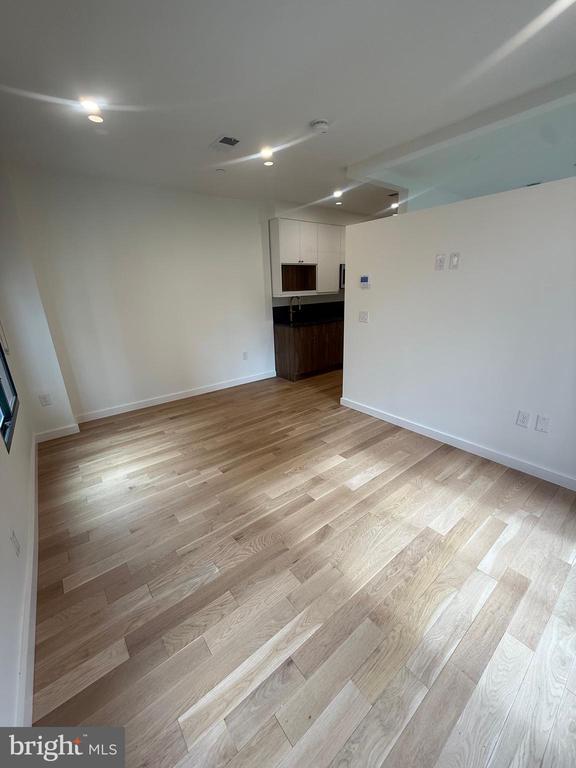 Building Photo - 1128 Walnut St