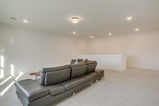 Building Photo - 9205 Cooper Ct