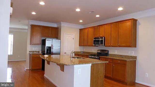 Building Photo - 44016 Etna Terrace