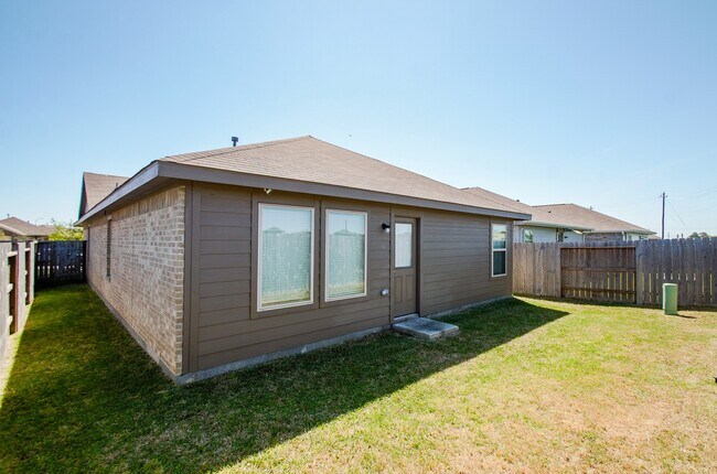 Building Photo - 4355 Palmetto Grv Ln
