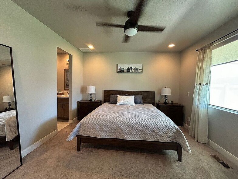 Building Photo - 5773 W Riva Capri St