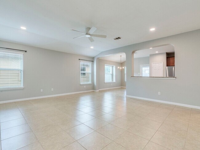 Building Photo - 141 Linden Ln
