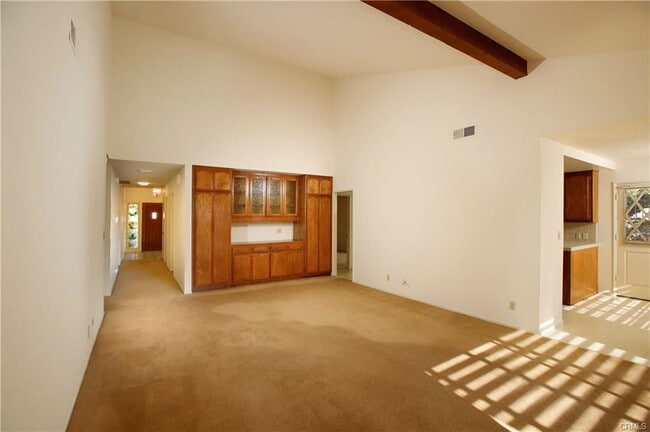 Building Photo - 1845 Cathay St