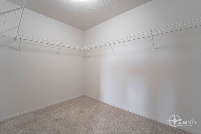 Building Photo - 2018 S Taverner Dr