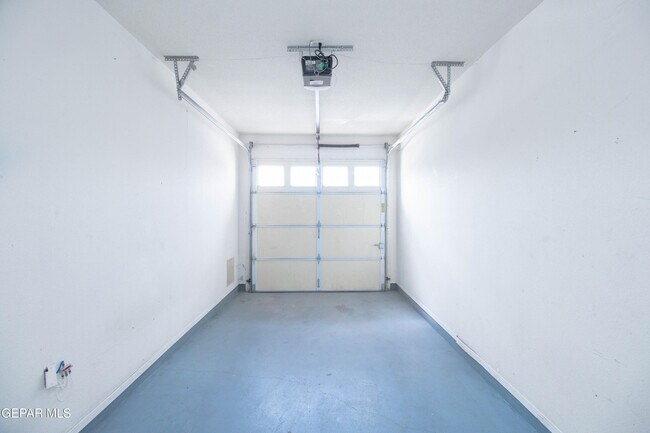 Building Photo - 5917 Cielo Del Rey Pl