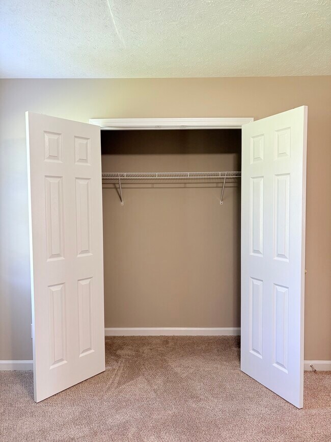 Building Photo - 124 Hillridge Ct