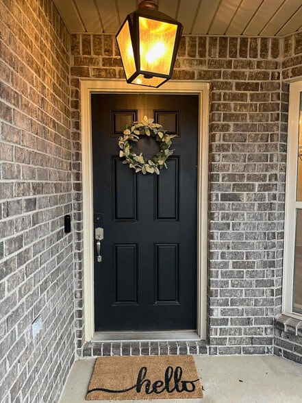 Building Photo - 2461 Belltown Dr SW