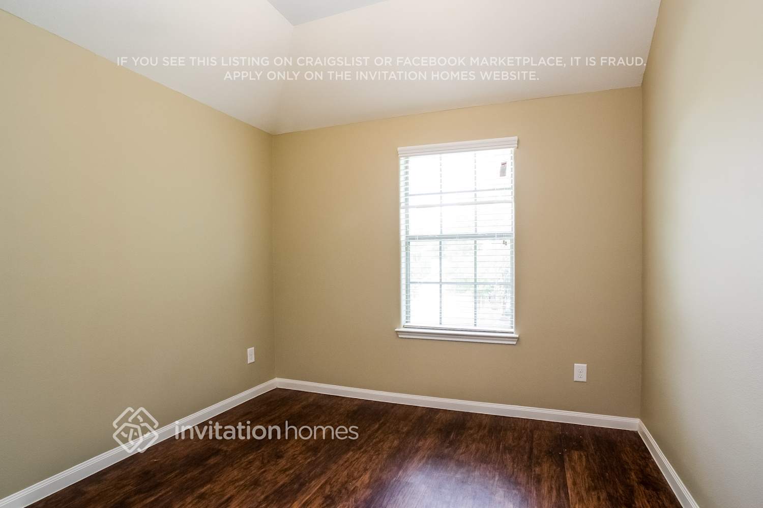 Building Photo - 13433 Raintree Dr