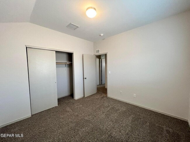 Building Photo - 461 Villa Ysleta