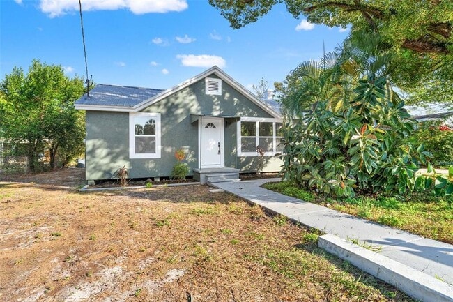 Building Photo - 8719 N Ola Ave