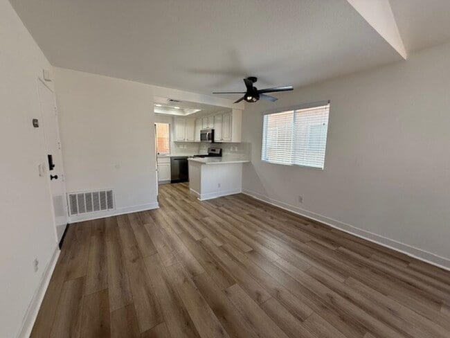 Building Photo - Dual Master Suites Condo in Foothill Ranch