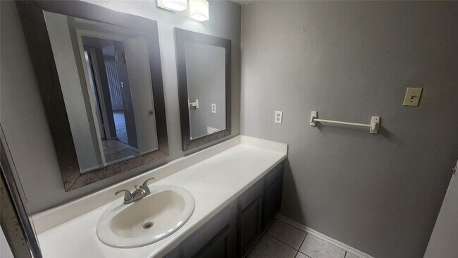 Building Photo - 7313 Gulf Fwy